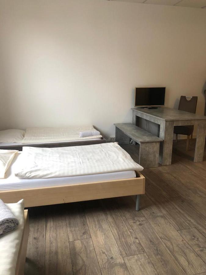 Pension Gaestehaus Kautz Karlsruhe Bagian luar foto